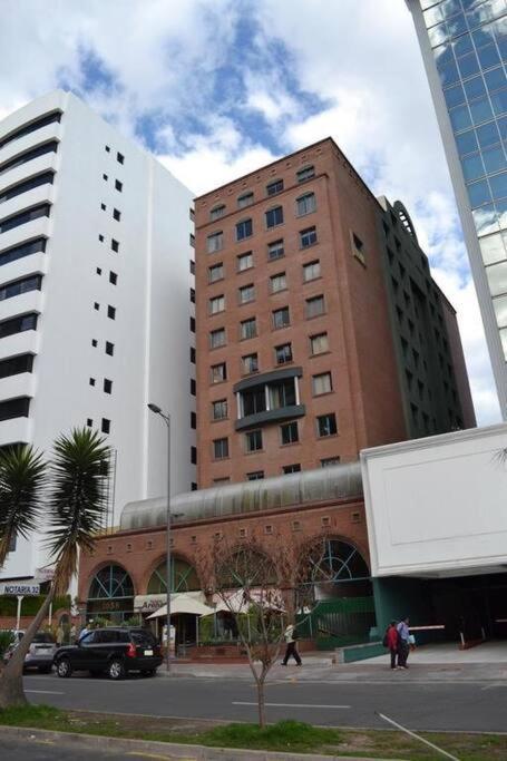 Apartamento Empresarial La Carolina Zona Comercial Apartment Quito Exterior photo